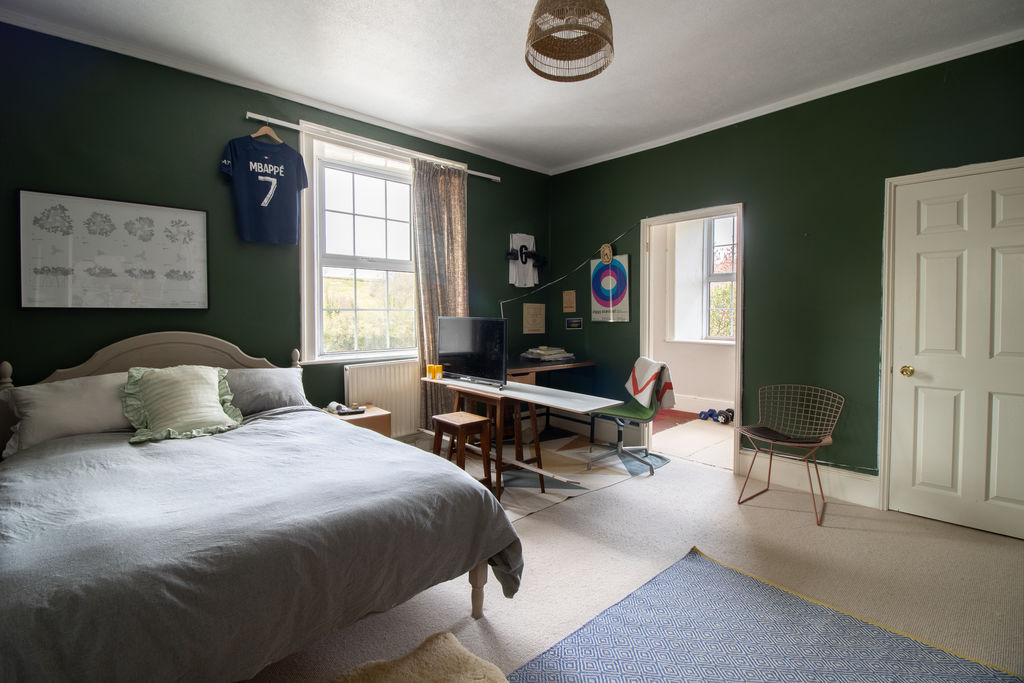 Bedroom- click for photo gallery